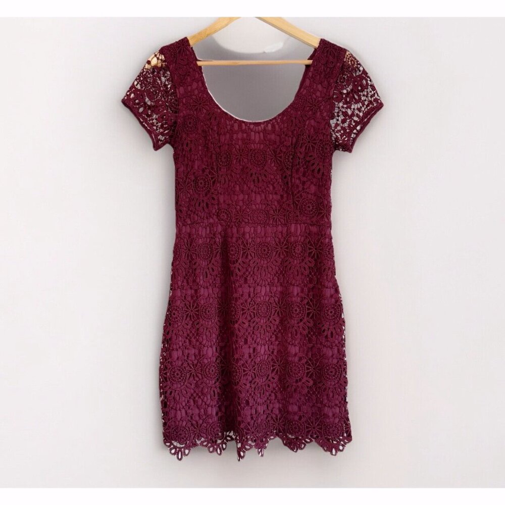 Hollister Burgundy Floral Lace Y2K Mini Dress Medium Dark Romantic Feminine